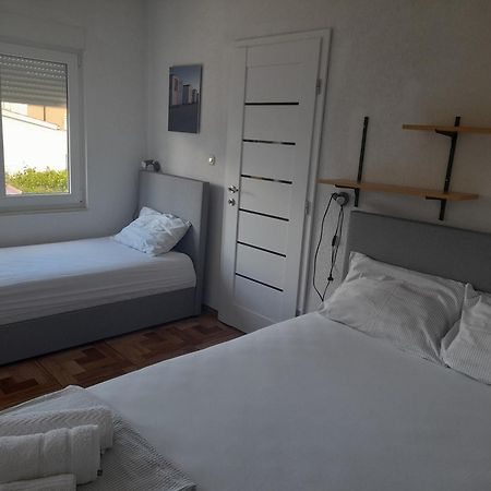 Apartments Malou Baska Voda Room photo