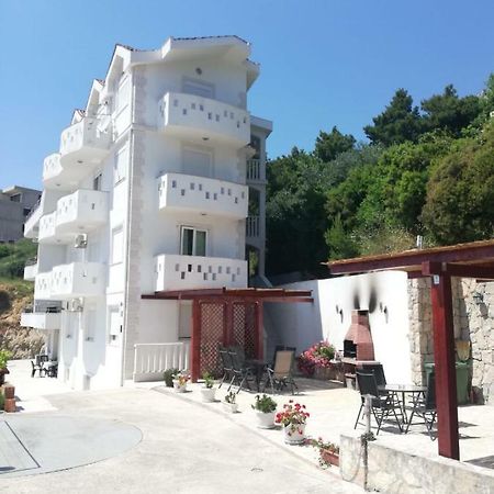 Apartments Malou Baska Voda Exterior photo