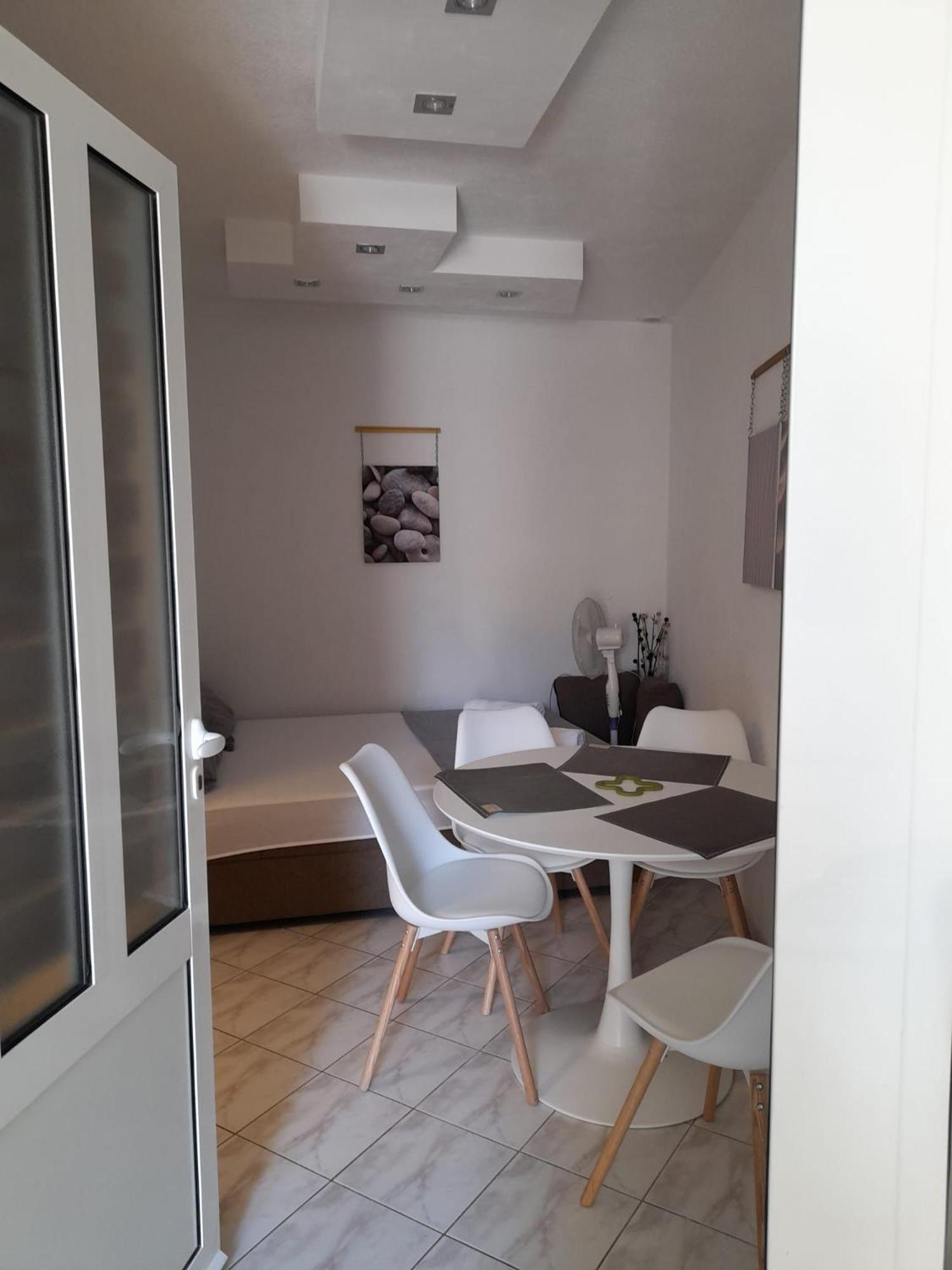 Apartments Malou Baska Voda Room photo